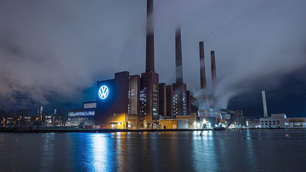 Bei Volkswagen müssen die Kapazitäten in der Produktion an die Realität angepasst werden - auch in Wolfsburg. Foto: Moritz Frankenberg