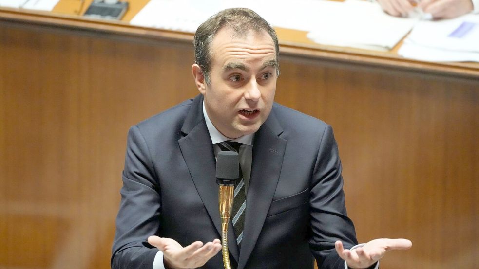 Premier Lecornu muss sich einem Misstrauensvotum in der Nationalversammlung stellen. Foto: Michel Euler/AP/dpa