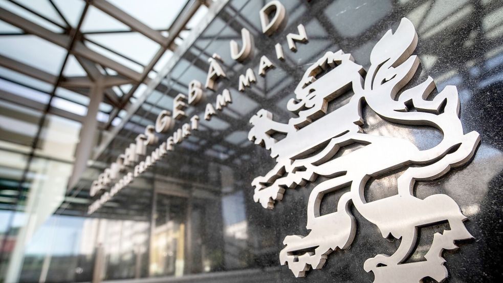 Das OLG Frankfurt will 720 Millionen Euro russisches Vermögen einziehen. Foto: Boris Roessler
