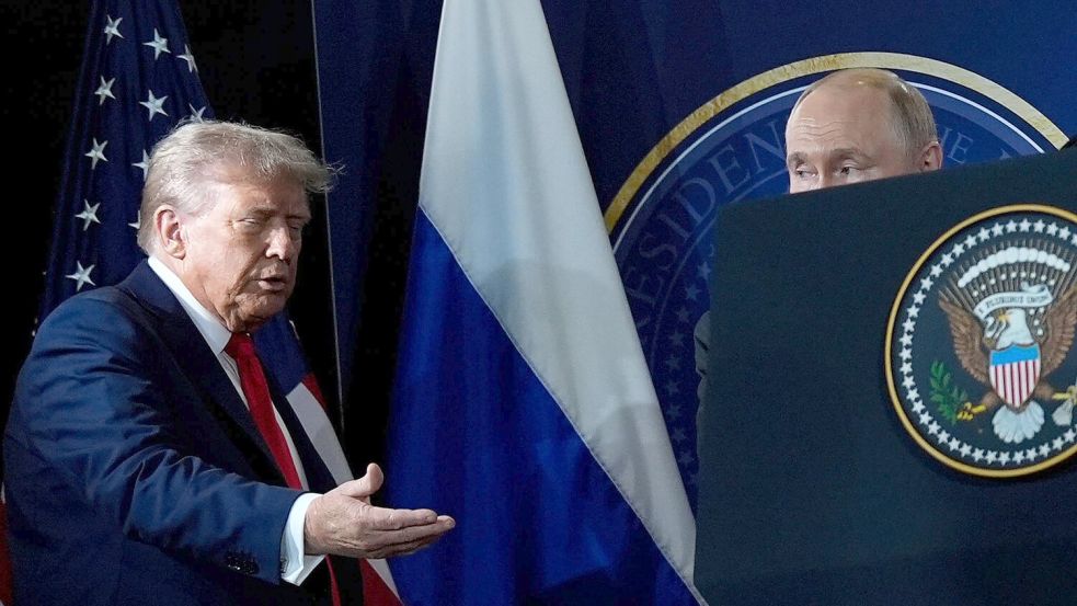 Persönlich begegneten sich Trump und Putin zuletzt in Alaska. (Archivbild) Foto: Julia Demaree Nikhinson/AP/dpa
