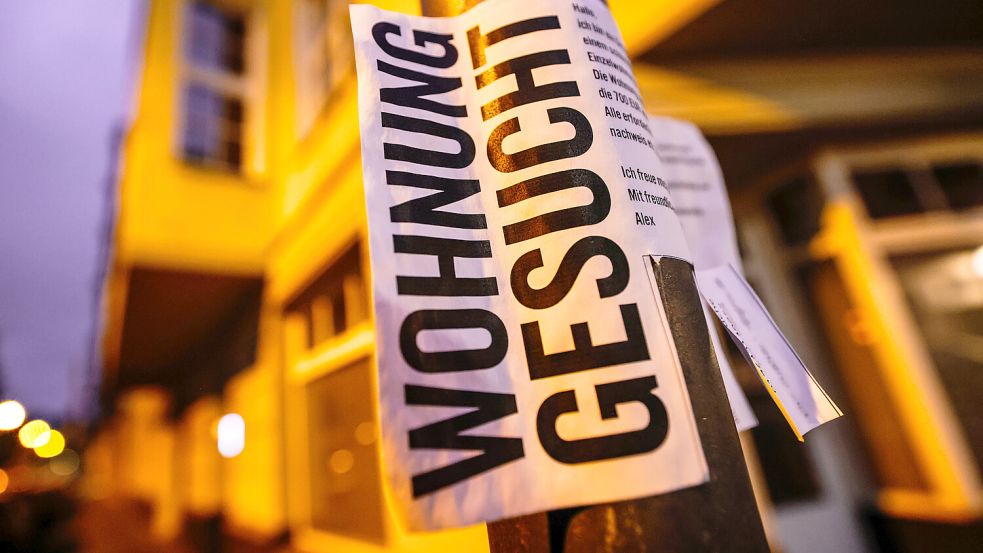 Teuer und ganz sicher kein Vergnügen: Wer aktuell eine neue Wohnung sucht, muss sich mit weiter gestiegenen Mietforderungen arrangieren. Foto: dpa/Oliver Berg
