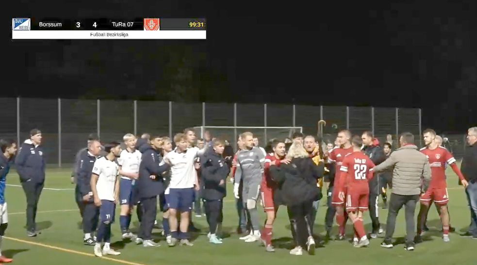 Nach dem Spiel von BW Borssum und TuRa Westrhauderfehn gab es auf dem Platz Tumulte.