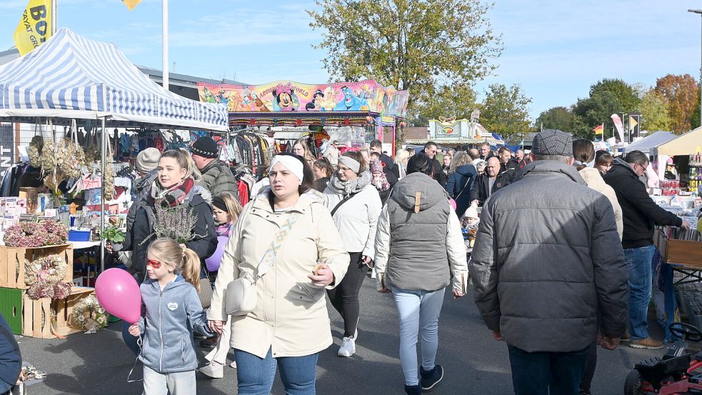 Beim Straßenfest war einiges los. Foto: Holger Weers