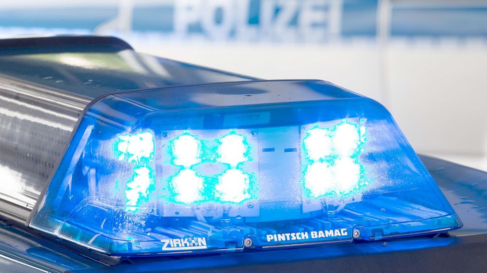 Ein vermisster 62-jähriger Mann aus Niedersachsen ist am Sonntag tot aus der Ochtum geborgen worden. Die Polizei schließt ein Fremdverschulden derzeit aus. Foto: Friso Gentsch