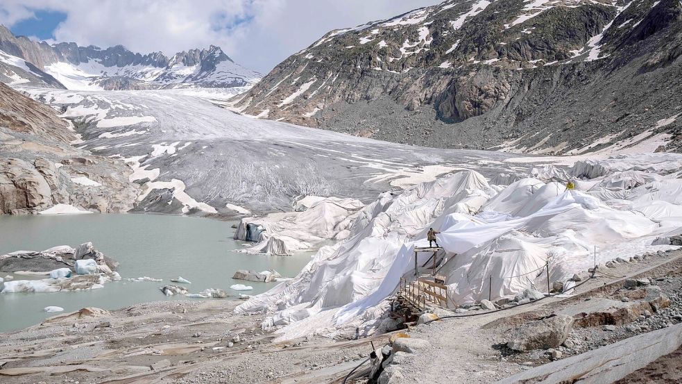 Der Rhonegletscher in der Nähe von Goms Foto: Matthias Schrader/AP