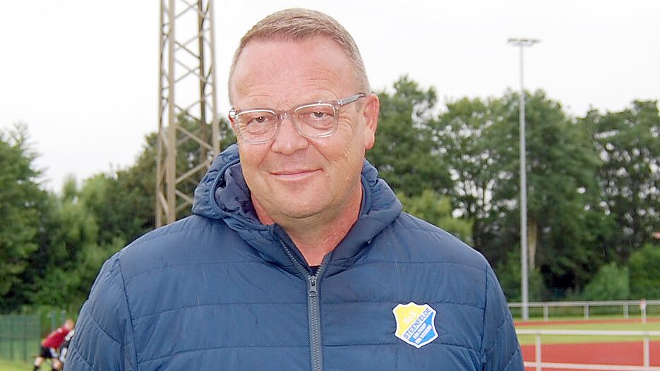 Wolfgang Behrends und sein SuS-Team verließen unfroh den Platz. Foto: Holger Weers