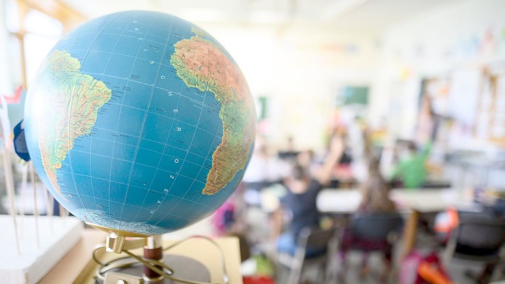 Der Globus ist die nach wie vor am genausten, wenn es darum geht, die Größenverhältnisse auf der Erde richtig darzustellen. (Archivbild) Foto: Sebastian Gollnow