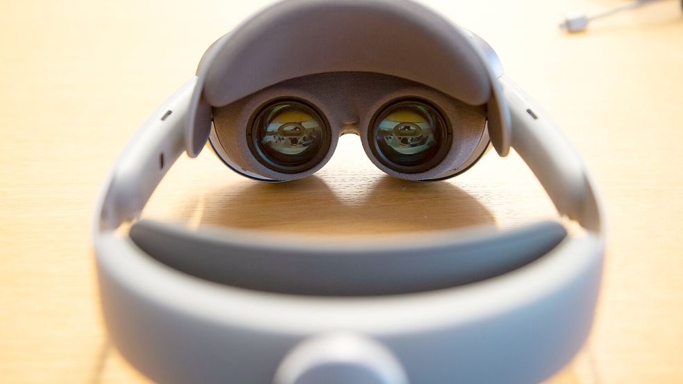 Die neue Samsung-Brille - hier zu sehen ihr Prototyp aus dem Frühjahr - gibt es deutlich günstiger als Apples Vision Pro. Foto: Andrej Sokolow