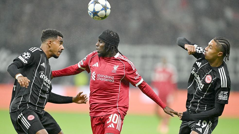 Frankfurt hielt von Beginn an stark dagegen. Foto: Arne Dedert