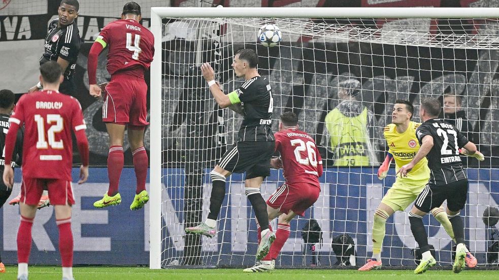 Ecke, Kopfball, Tor: So einfach ging es für Liverpool. Foto: Arne Dedert