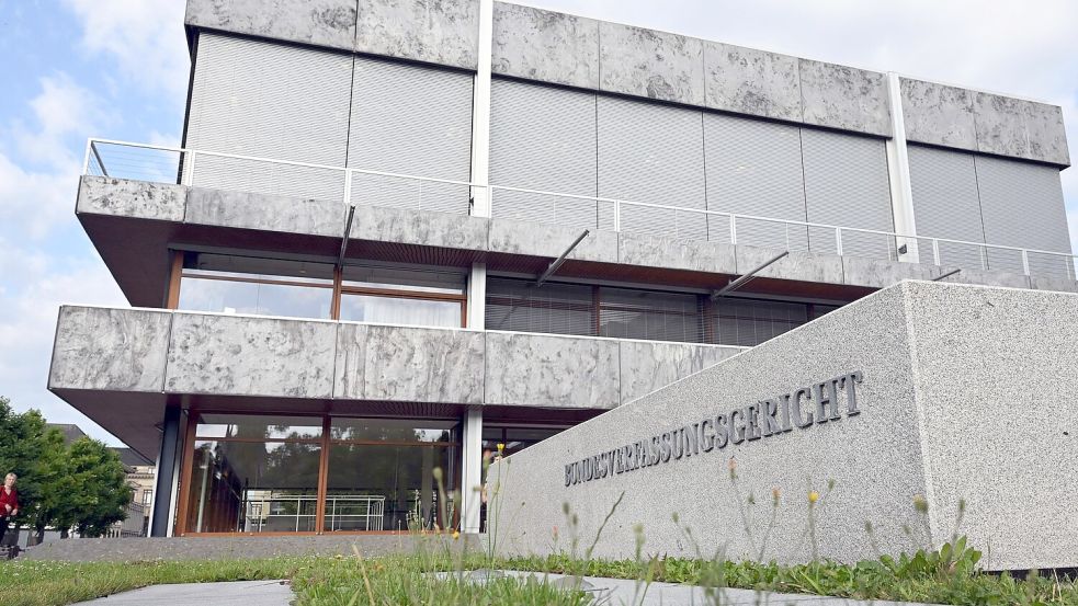 Karlsruhe hat ein Urteil aus Erfurt unter die Lupe genommen. (Archivbild) Foto: Uli Deck