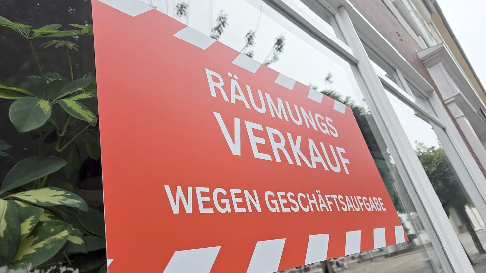 Bei Izoda in Bad Oldesloe läuft der Räumungsverkauf. Das Ende einer Innenstadt-Geschichte. Foto: Patrick Niemeier
