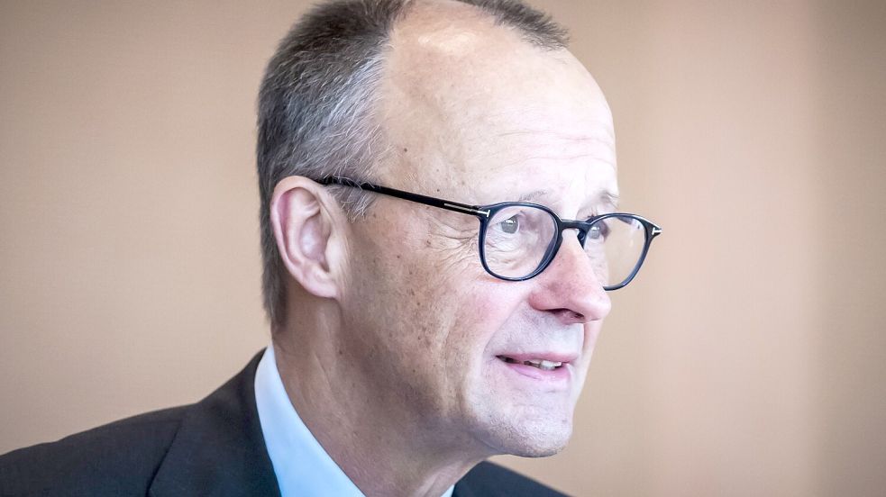 Bundeskanzler Friedrich Merz ist Schirmherr der Konferenz in Emden. Foto: Christoph Soeder/dpa