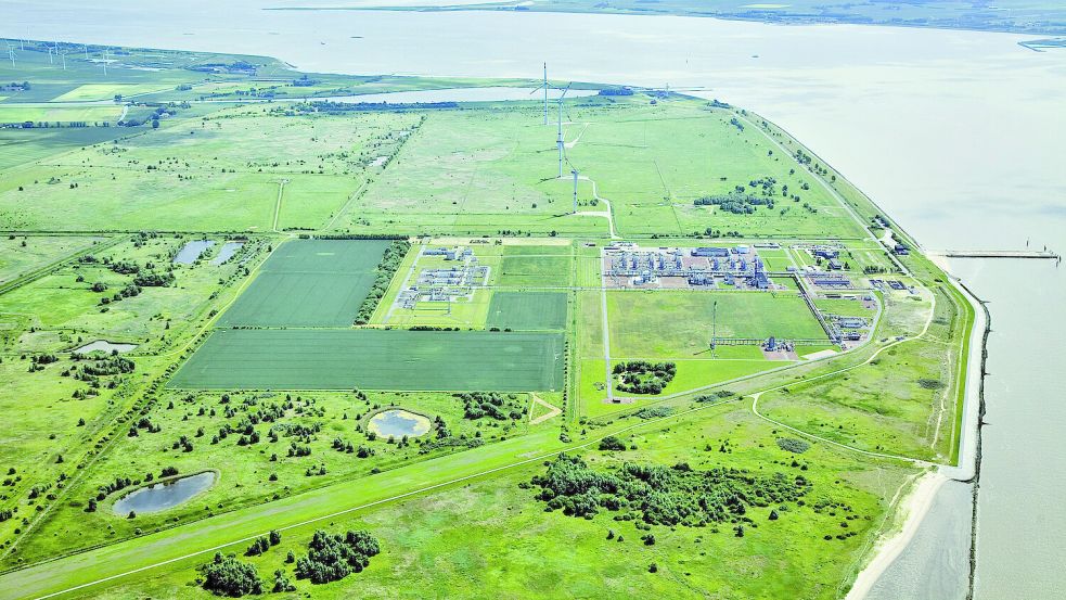Neben dem Gaskonzern Gasco hat N-Ports Flächen für Industrie-Ansiedlungen vorgesehen. Bevor diese sinnvoll genutzt werden können, muss der Bereich verkehrlich aber besser angebunden werden. Foto: N-Ports/Archiv