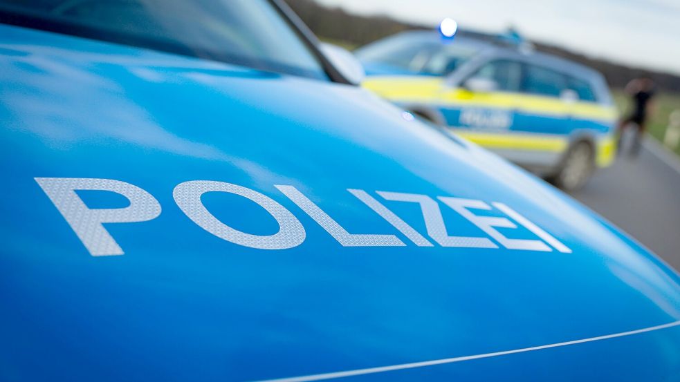 Die Polizei fahndet jetzt mit zwei Fotos nach einem Mann, der am vergangenen Sonntag in Bremen seine Ex-Partnerin getötet haben soll. Foto: imago images / Fotostand / Gelhot