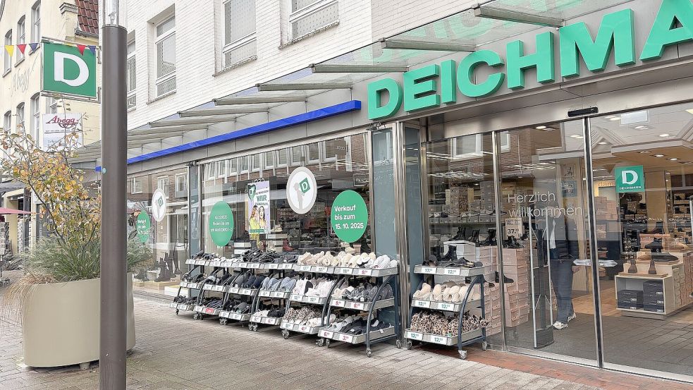 Rund 50 Jahre lang war Deichmann im Gebäude Am Marktplatz 6 ansässig. Nun wird der Laden ausgeräumt. Foto: Karin Böhmer