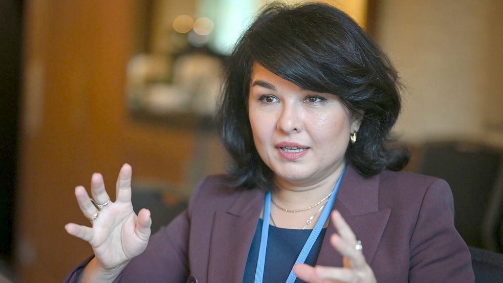 Nigina Muntean berichtet von Beispielen, bei denen es Unterschiede in der Forschung mit Blick auf die Geschlechter gibt. Foto: Jens Kalaene