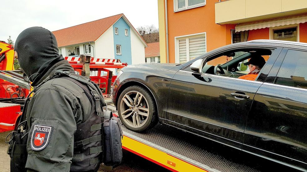 Im Kampf gegen Clan-Kriminalität beschlagnahmten Behörden alleine in Niedersachsen 2024 Autos und andere Wertgegenstände in Höhe von fünf Millionen Euro Foto: Polizeidirektion Oldenburg