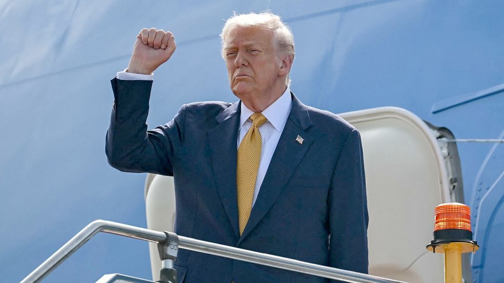 Es gibt Gerüchte, dass Donald Trump eine dritte Amtszeit als US-Präsident anstrebt. Eigentlich sieht die Verfassung eine Begrenzung von maximal zwei Amtszeiten vor. Foto: AFP/Andrew Caballero-Reynolds