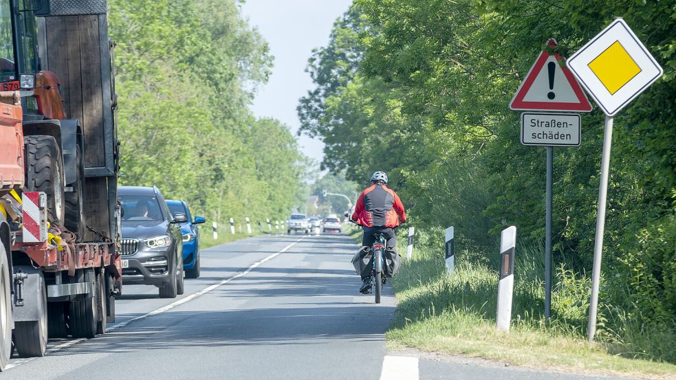 Die L 4 zwischen Norden und Wirdum bleibt gefährlich für Radfahrer. Foto: Meret Edzards-Tschinke