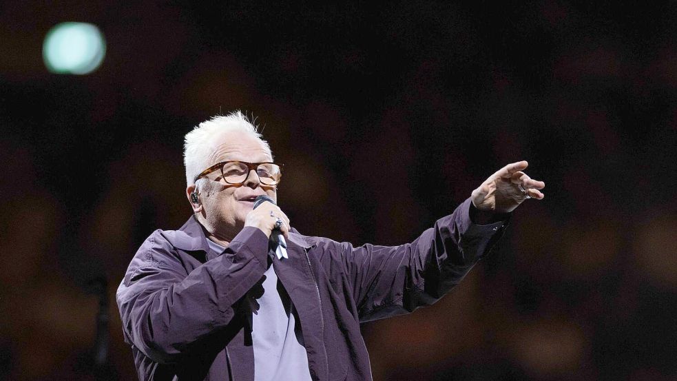 Herbert Grönemeyer setzt die Konzertreihe „mittendrin - akustisch“ fort. (Archivbild) Foto: Rolf Vennenbernd/dpa