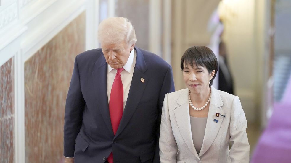 US-Präsident Trump und Japans neue Regierungschefin Takaichi betonen die Bedeutung ihrer Sicherheitsallianz. Foto: Mark Schiefelbein/AP/dpa