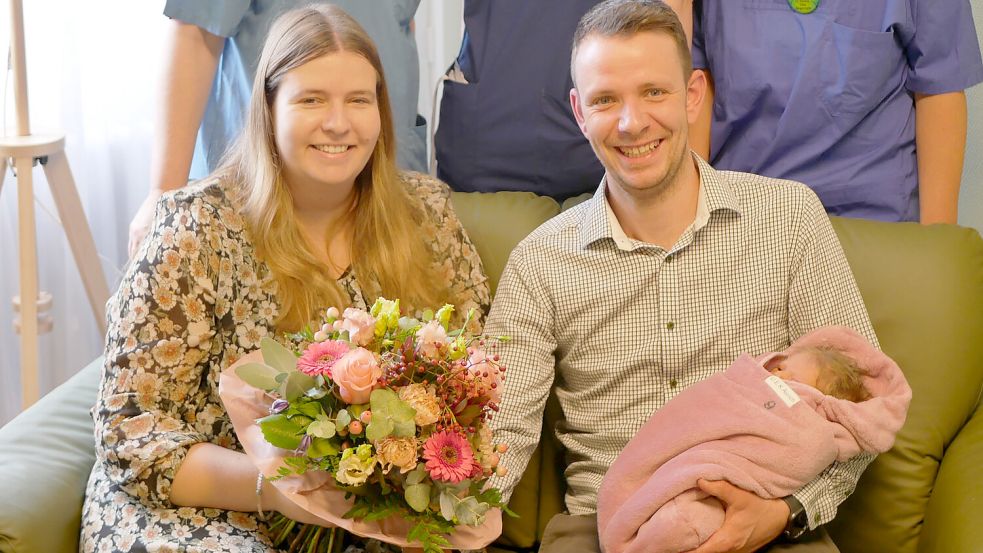 Katharina und Guido Gummels freuen sich über die Geburt ihrer Tochter Ansje. Foto: Trägergesellschaft