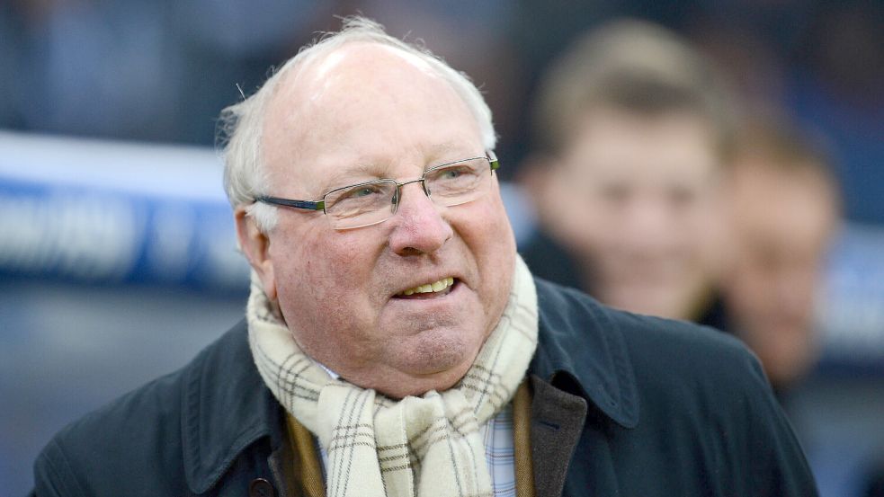 Einer der besten Fußballer aller Zeiten: Uwe Seeler erholte sich mit seiner Familie gerne in seinem Haus in Eiderstedt - und blieb dabei immer nahbar. Foto: IMAGO/ULMER Pressebildagentur