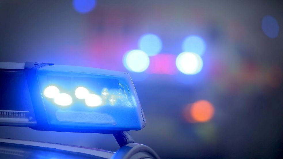 Die Kriminalpolizei ermittelt nach dem Fund einer Toten in Besdorf Schleswig-Holstein. (Symbolbild) Foto: Karl-Josef Hildenbrand