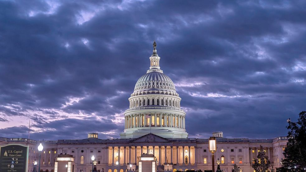 Ein Bundesrichter hat die Entlassung von Regierungsmitarbeitern während des US-Shutdowns untersagt. (Archivfoto) Foto: J. Scott Applewhite/AP/dpa