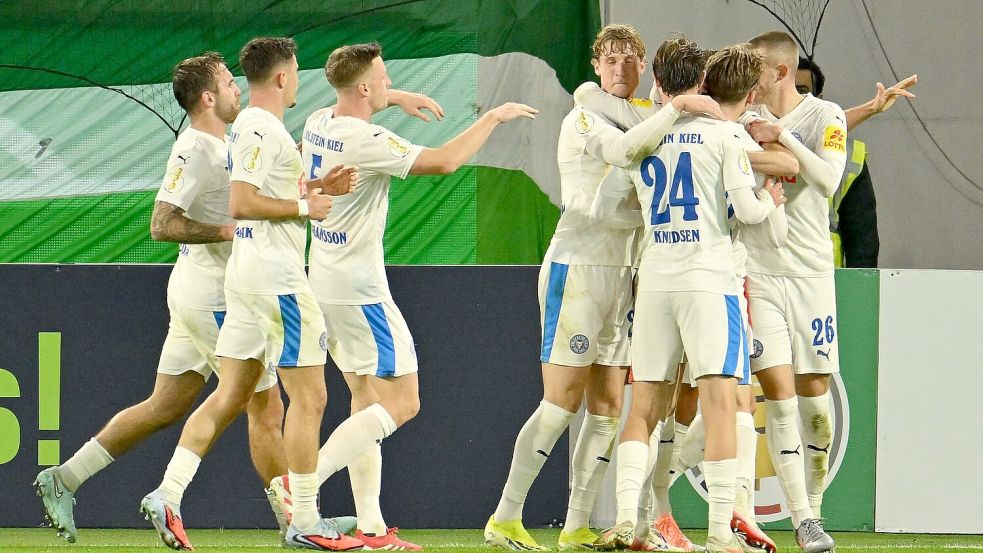 Holstein Kiel gelingt beim VfL Wolfsburg eine Pokal-Überraschung. Foto: Swen Pförtner