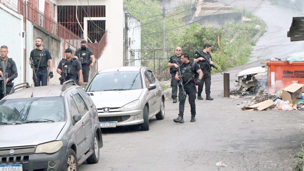 Über 2.500 Beamte waren bei der Operation gegen ein Verbrechersyndikat im Einsatz. Foto: Jose Lucena