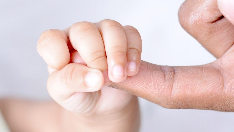 In Moormerland ist ein Baby im Auto zur Welt gekommen. Symbolfoto: Pixabay