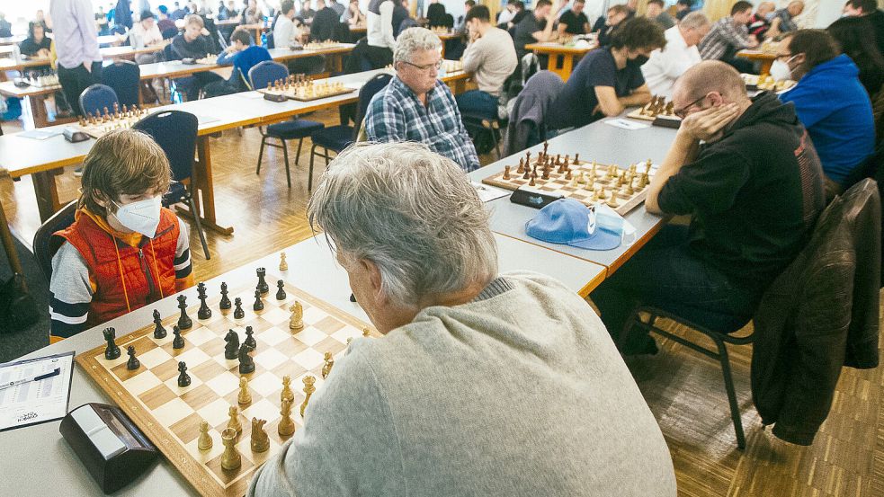 Im Ostfriesenhof „rauchen“ wieder die Köpfe. Foto: Jens Doden
