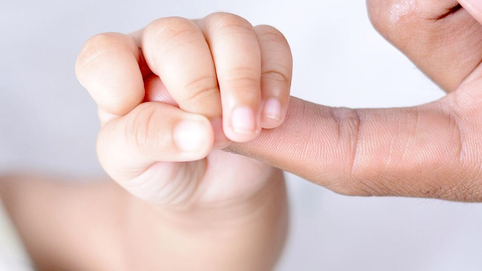 In Moormerland ist ein Baby im Auto zur Welt gekommen. Symbolfoto: Pixabay