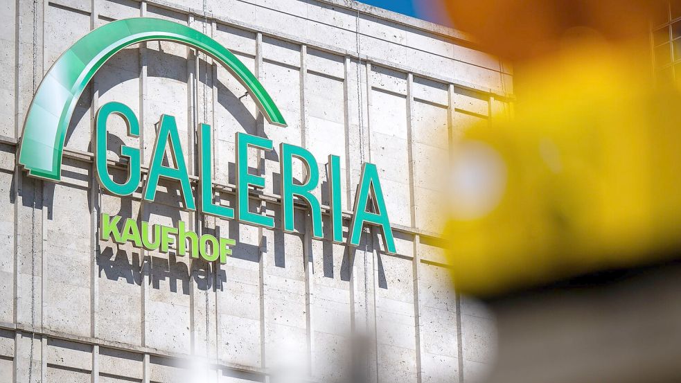 Hinter der Warenhauskette liegen schwierige Jahre. Im Sommer 2024 war das vorerst letzte Insolvenzverfahren aufgehoben worden. Foto: Monika Skolimowska