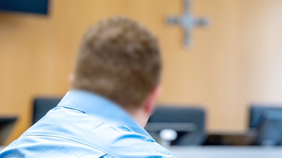 Mit Desinfektionsmittel als Brandbeschleuniger zündete ein 33-Jähriger in Landshut nach Überzeugung der Richter die Haare seiner pflegebedürftigen Großmutter an. Die Seniorin erlag knapp vier Wochen nach der Tat ihren Verletzungen. Jetzt ist der Mann verurteilt worden. Foto: Armin Weigel