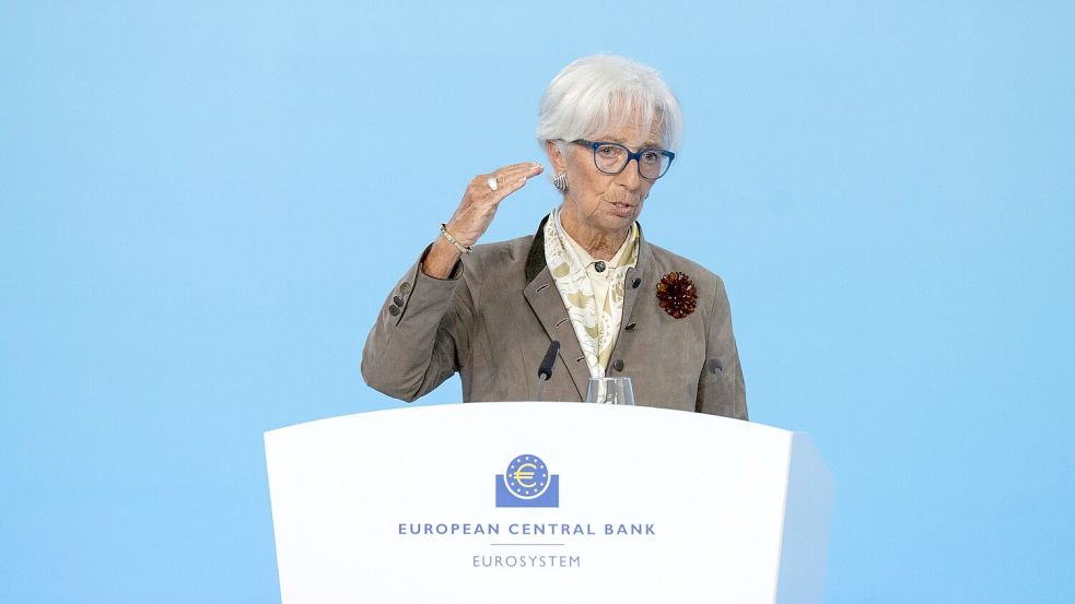EZB-Präsidentin Lagarde hält sich in einer Welt voller Krisen alle Optionen offen. (Archivbild) Foto: Boris Roessler