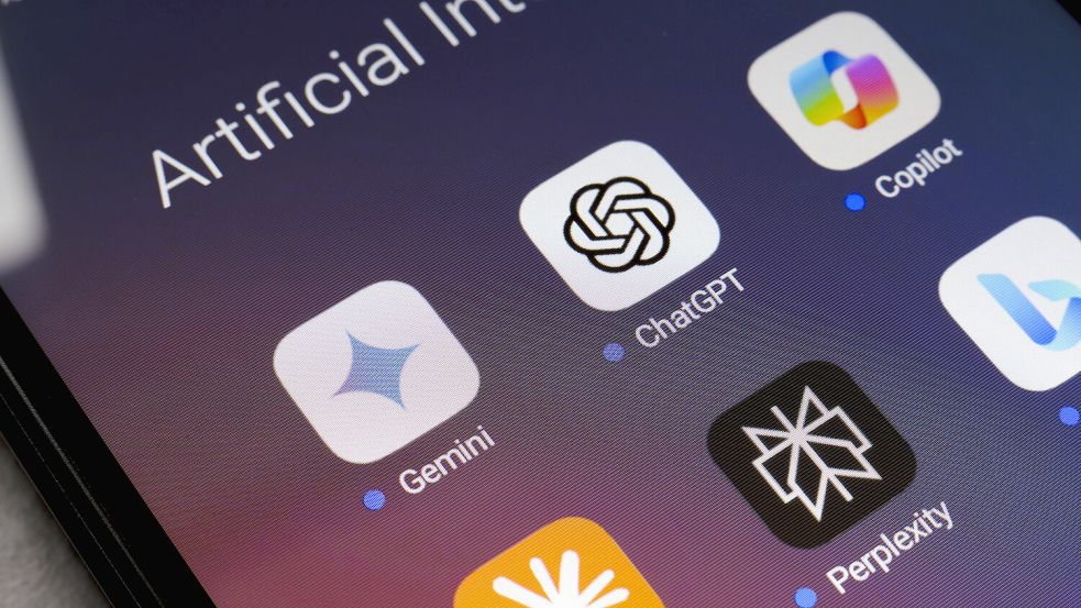 KI hat bereits großen Einfluss auf unseren Alltag. Wie aber könnte künstliche Intelligenz im Politik-Alltag gebraucht werden? Foto: IMAGO/NurPhoto