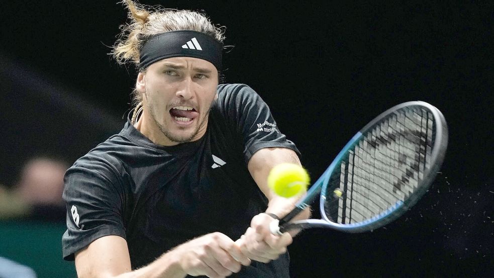 Für Alexander Zverev war das Viertelfinale in Paris ein Auf und Ab. Foto: Michel Euler/AP/dpa