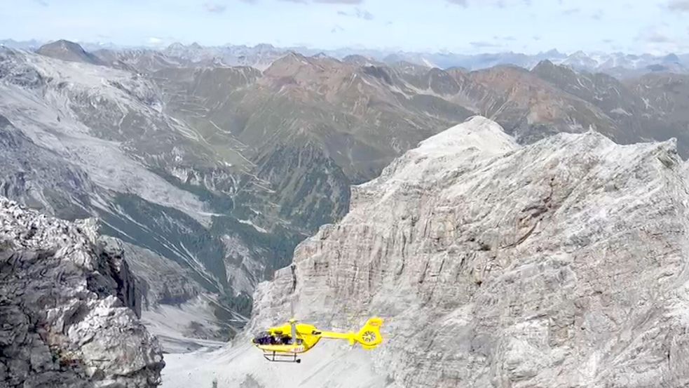 Beim Abgang einer Lawine im Ortler-Gebirge in Südtirol sind mindestens drei Deutsche ums Leben gekommen. Zwei werden noch vermisst, laut Bergwacht haben sie keine Überlebenschancen mehr. (Archivbild Handout) Foto: -/Bergrettung Italien/dpa