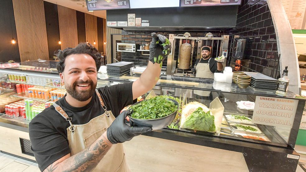 Ercan (vorne) und Cekdar Akan haben den Anspruch, ihre Kunden glücklich zu machen.