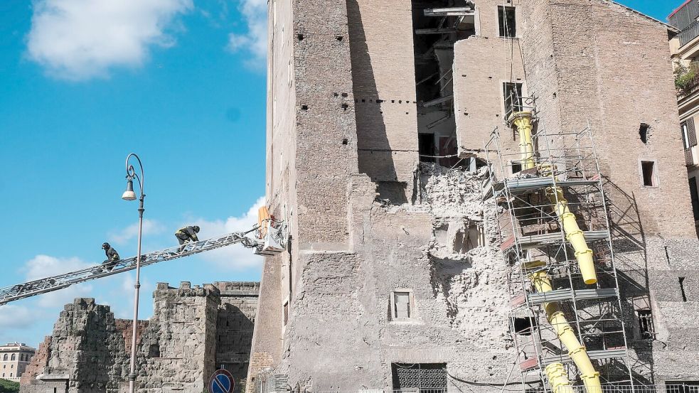 Mindestens ein Arbeiter wurde verletzt. Foto: Mauro Scrobogna