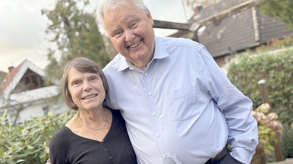 Sie lachen viel gemeinsam: Brigitte und Hans-Jürgen Wehmhörner. Fotos: Stephanie Schuurman
