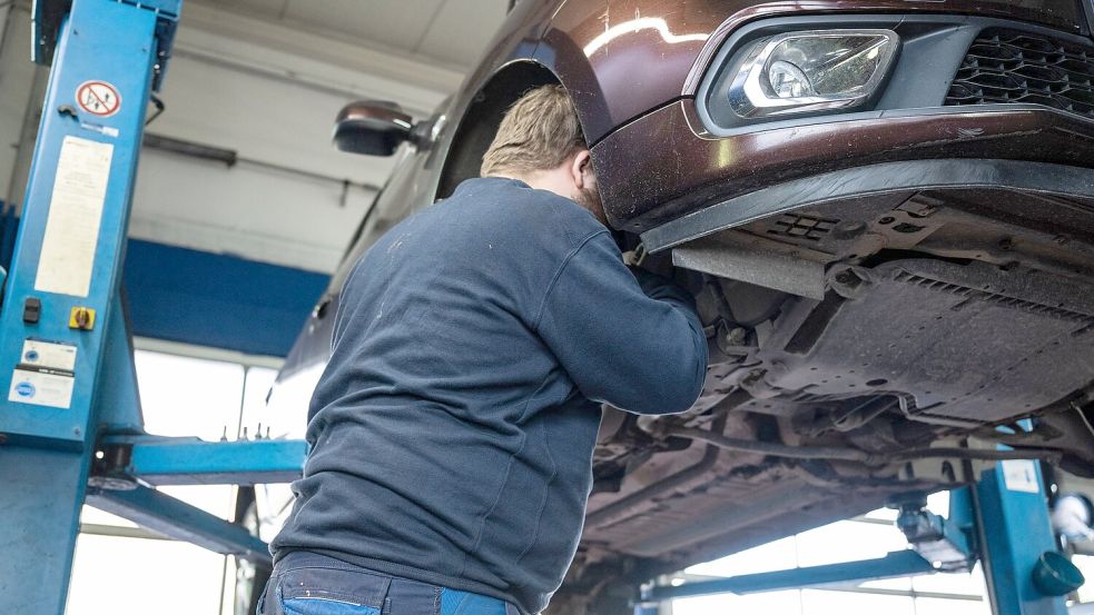 Die Preise für Autoreparaturen haben deutlich angezogen. (Archivbild) Foto: Hannes P Albert