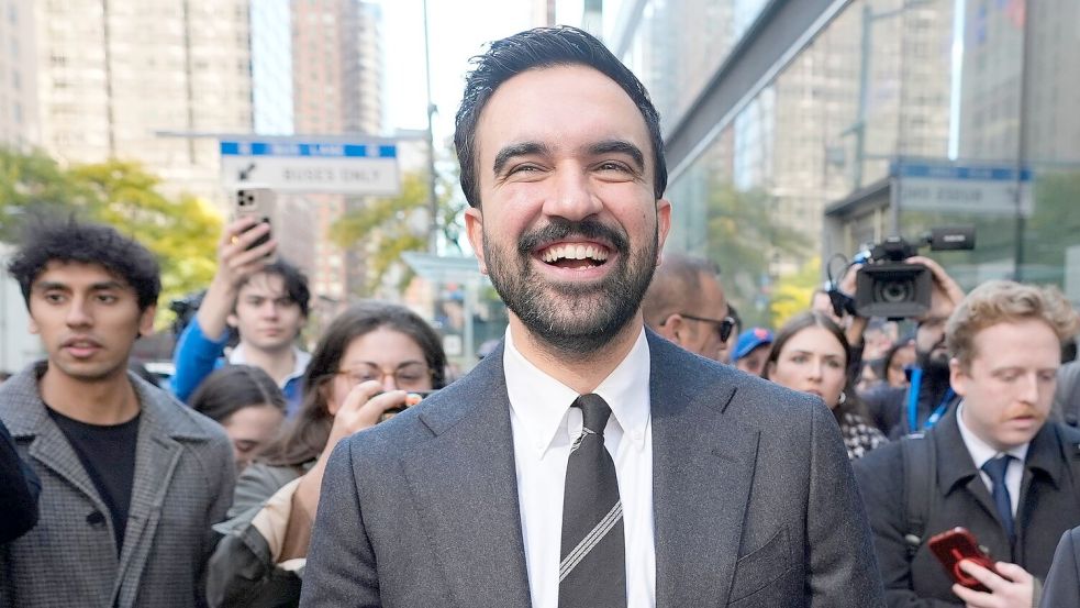 Der linke Demokrat Mamdani gilt als Favorit bei der Wahl in New York. (Archivbild) Foto: Seth Wenig/AP/dpa