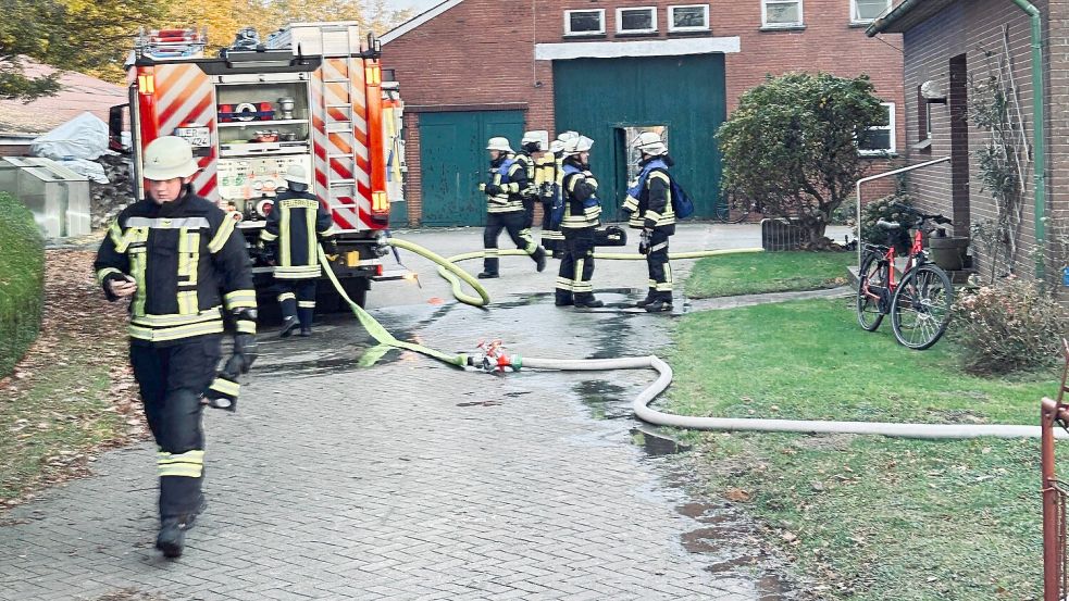 Die Einsatzkräfte der Feuerwehren waren schnell vor Ort. Foto: Feuerwehr/Jörg Stratmann