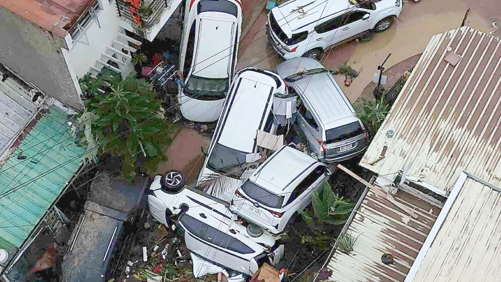 Der Taifun hatte mit heftigen Böen und starkem Regen gewütet. Foto: Jacqueline Hernandez/AP/dpa