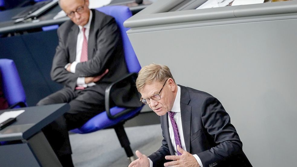 Auf den Wirbel um die Syrien-Äußerungen seines Außenministers Johann Wadephul hätte Kanzler Friedrich Merz (beide CDU) wohl gerne verzichtet. Foto: Kay Nietfeld/dpa