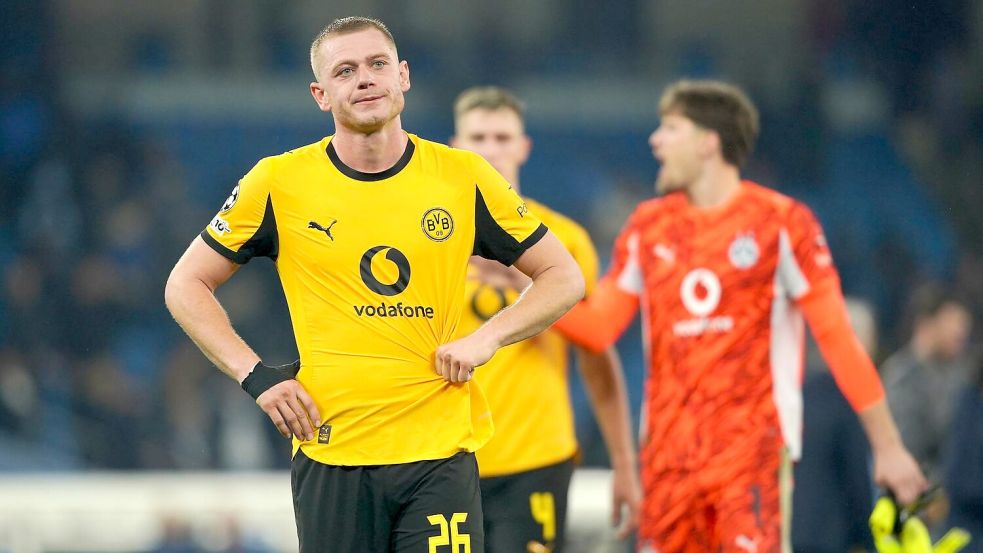 Die Dortmunder Spieler reagierten ernüchtert und enttäuscht. Foto: Ian Hodgson/AP/dpa